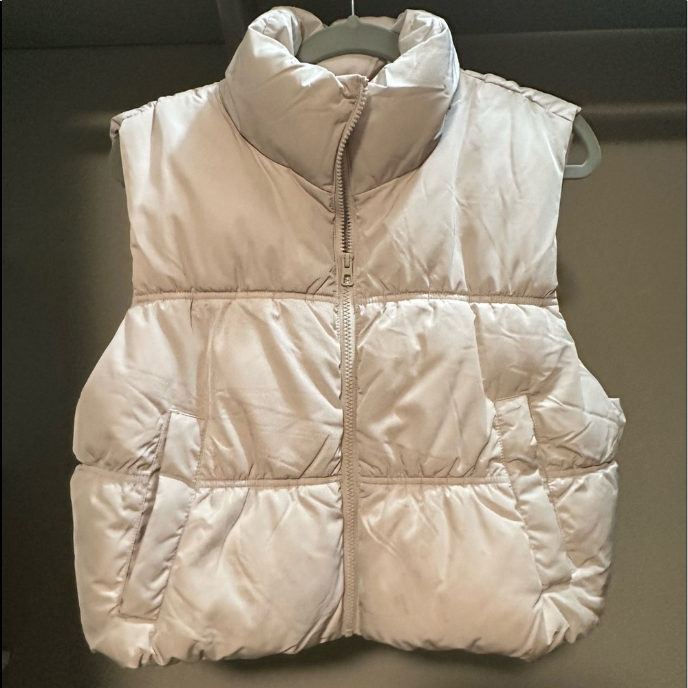H&M Cropped Puffer Vest